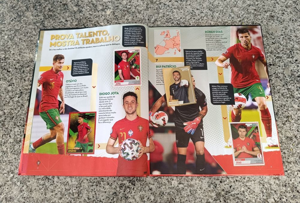Caderneta completa Seleção Portuguesa Fome de Vencer 2022