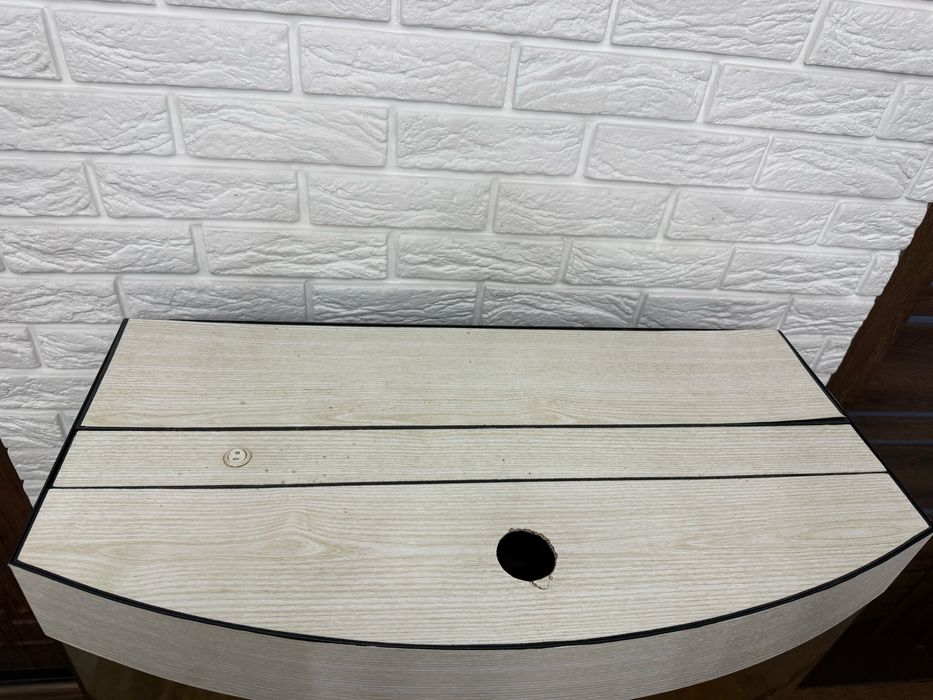 Акваріум з усім приладдям