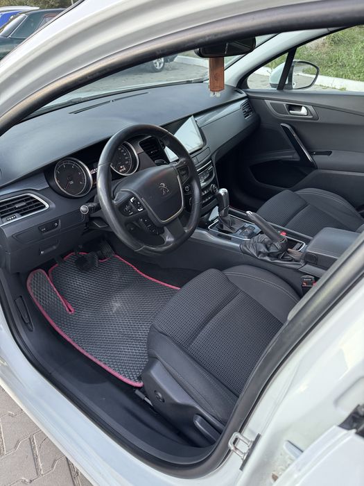 Peugeot 508 SW 2016