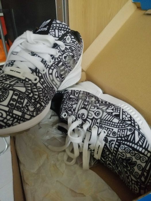 Ténis Adidas 38 marca original NOVOS de 90 eur