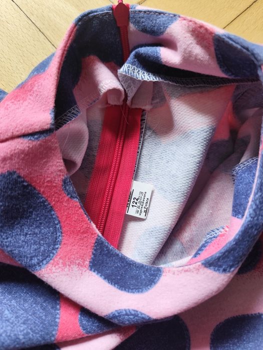 Sukienka z długim rękawem w serduszka, 122, polski producent.