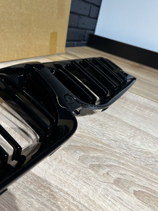 Решітка радіатора ноздрі bmw g20