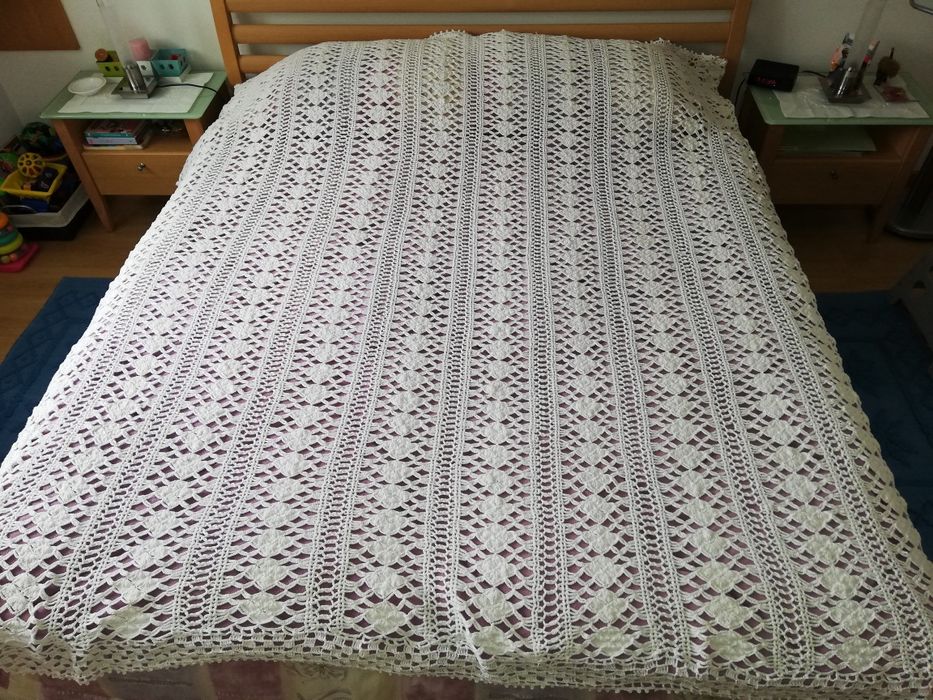 Colcha renda feita à mão