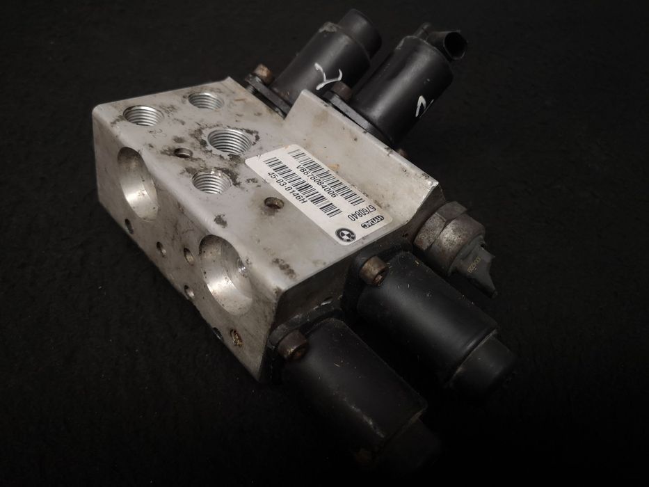 Bomba hidráulica suspenção bmw 5 6 e60 e61 e63 2003- EPC 6760840 OEM