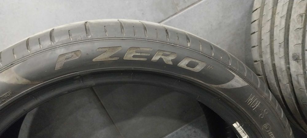 Pneus Pirelli PZero 285/35R20 - 120€