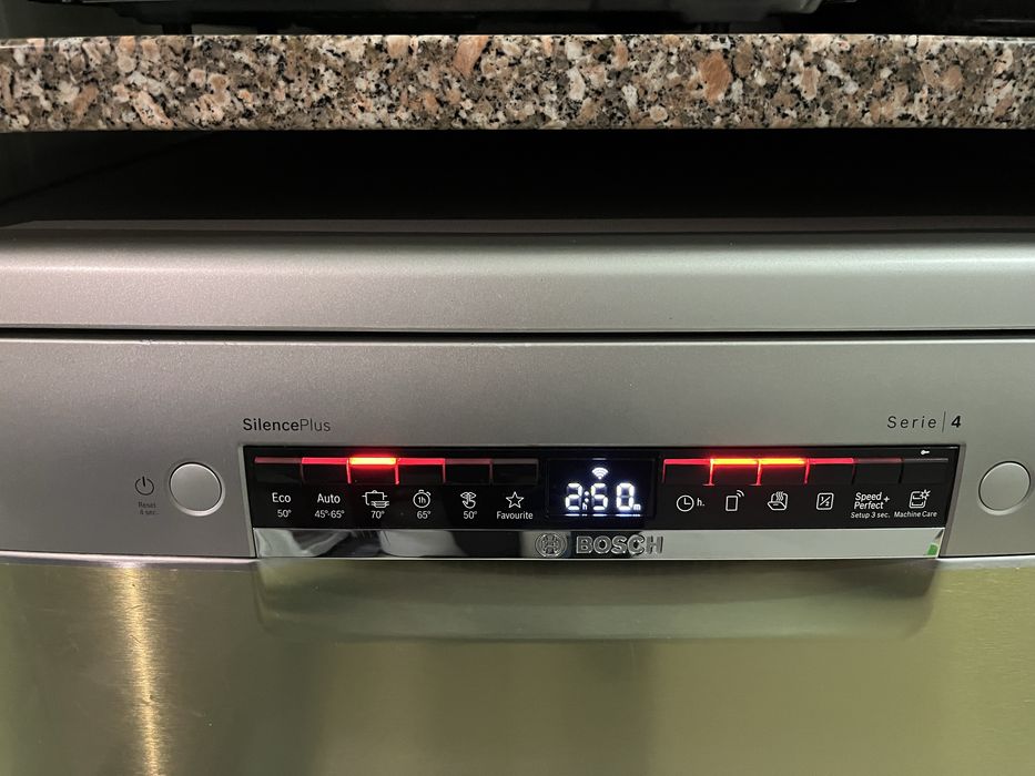 Máquina de Lavar Loiça Bosch SMS4EMI06E/30—Inox