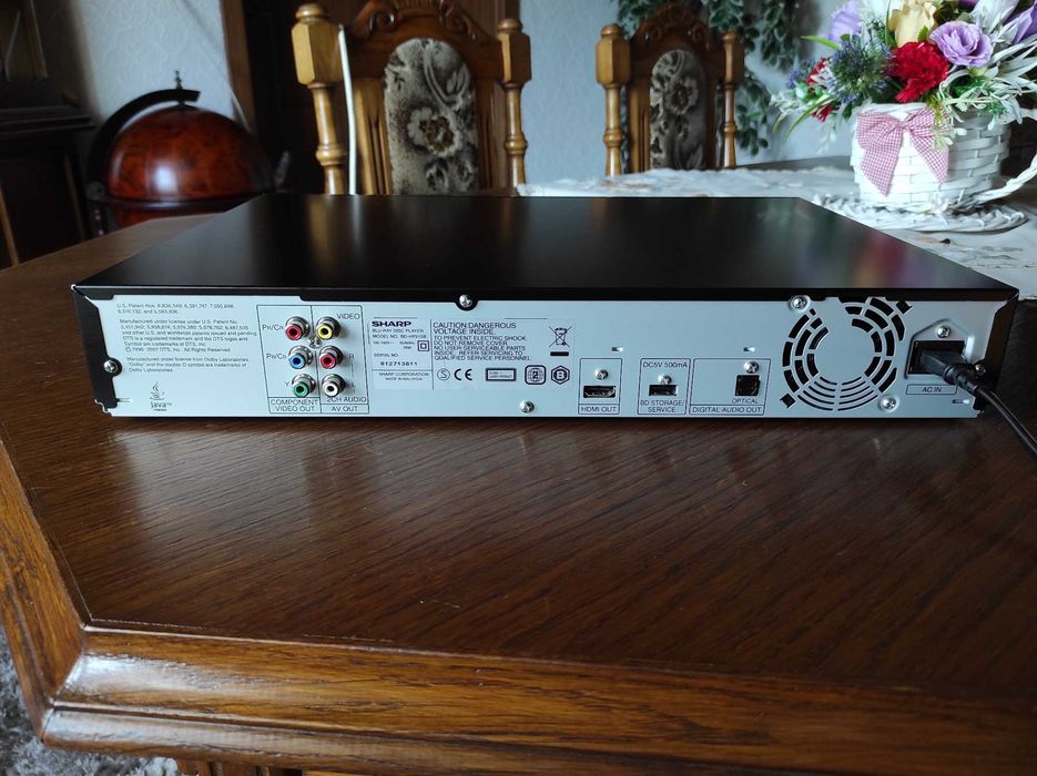 Odtwarzacz Blu-ray SHARP BD-HP21SB + pilot i kable