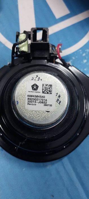 Jeep grand cherokee wk2 dodge chrysler динамик сабвуфер 05035130AC har