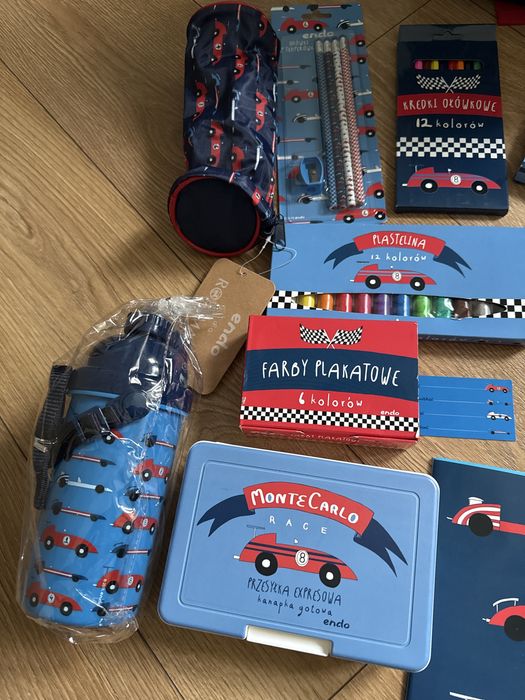 Tornister plecak Endo z bogatym wyposażeniem dla chłopca