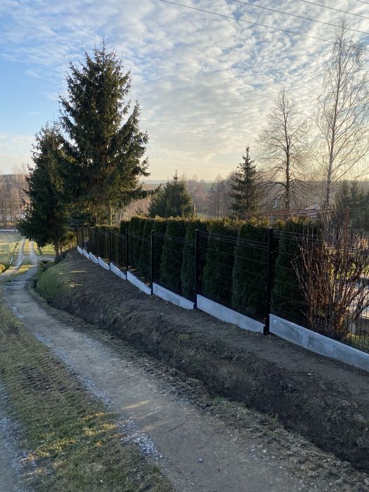Montaż bram, ogrodzeń panelowych 3D,z siatki oraz ogrodzeń betonowych.