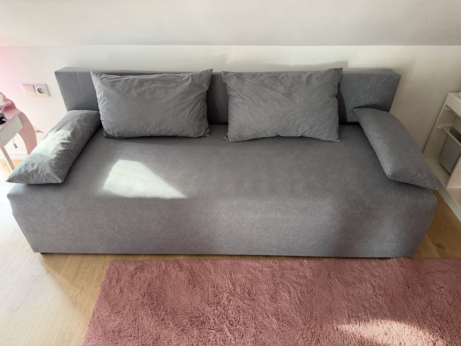 Sofa z funkcją spania i przechowywania