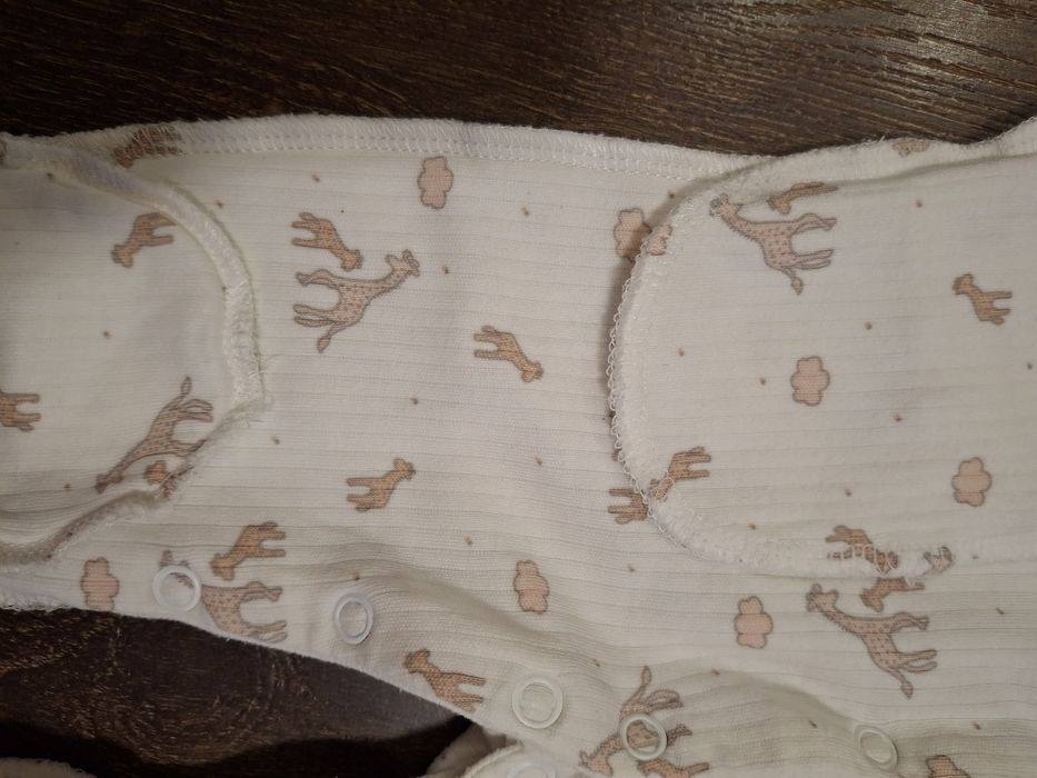 Продам набір дитячого одягу