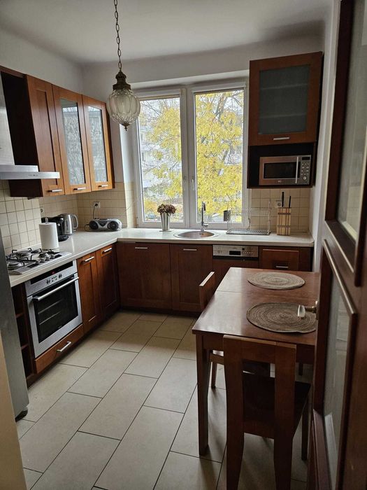 Ciepłe i słoneczne mieszkanie 2-pokojowe 48 m2 Saska Kępa | EN & pet-friendly
