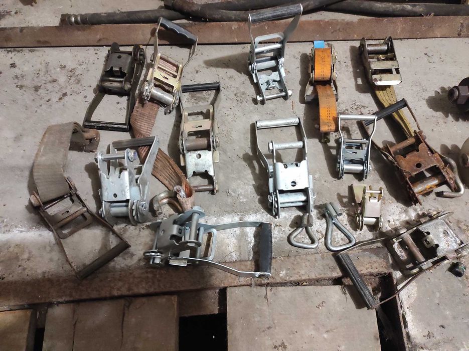 Продам кріплення.