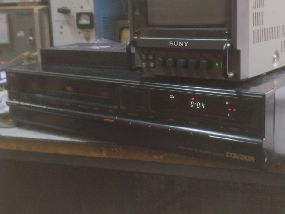 Видеомагнитофон Condor 8220