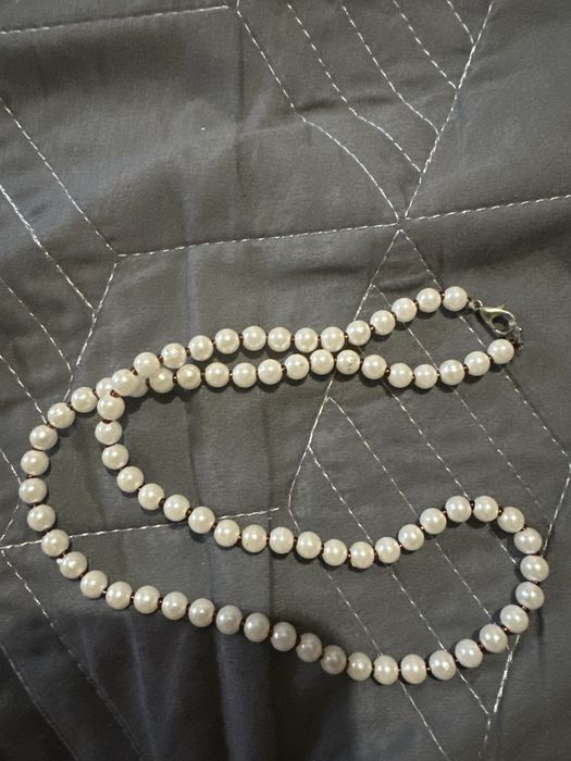 Біжутерія. Намисто , браслети