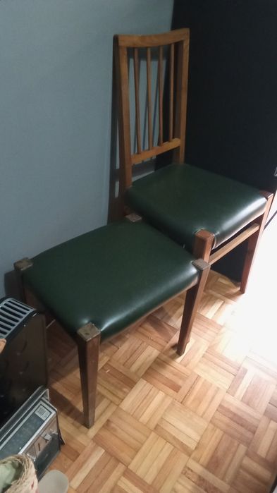Conjunto cadeira e banco vintage  quarto
