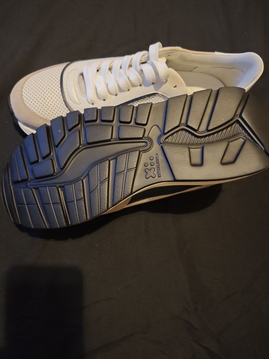 Sprzedam nowe buty męskie skórzane Aigner Justin 2 biało beżowe.