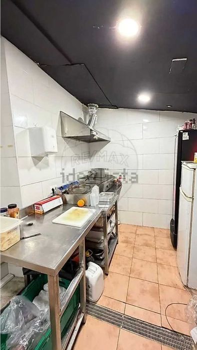 Trespasse de Restaurante e Bar com 120m2 na Ericeira