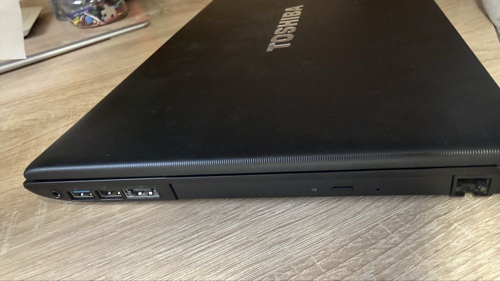 Ноутбук Toshiba TECRA R950-1LP