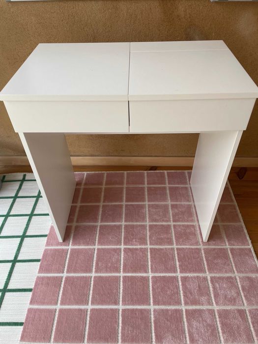 Toucador BRIMNES IKEA com espelho e gaveta