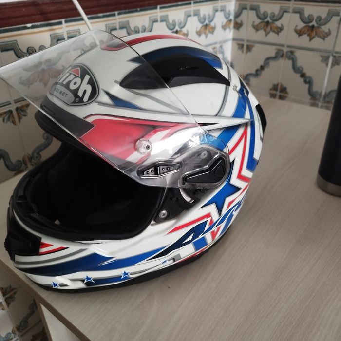 vendo capacete xl + capa de chuva para moto( semi novo )