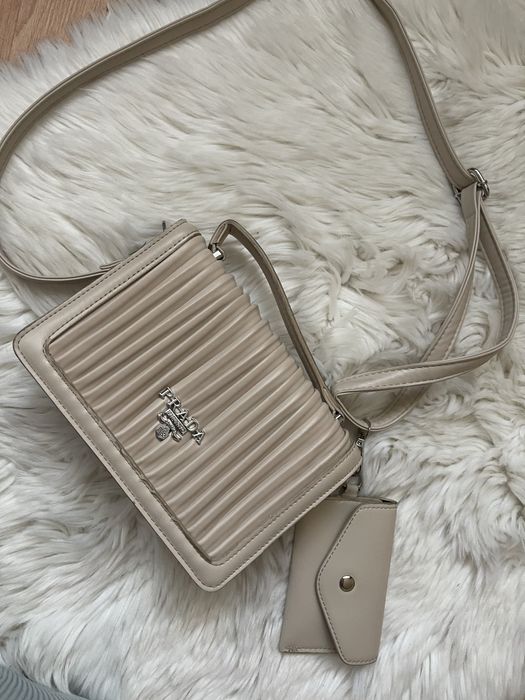 Сумочка prada через плечо