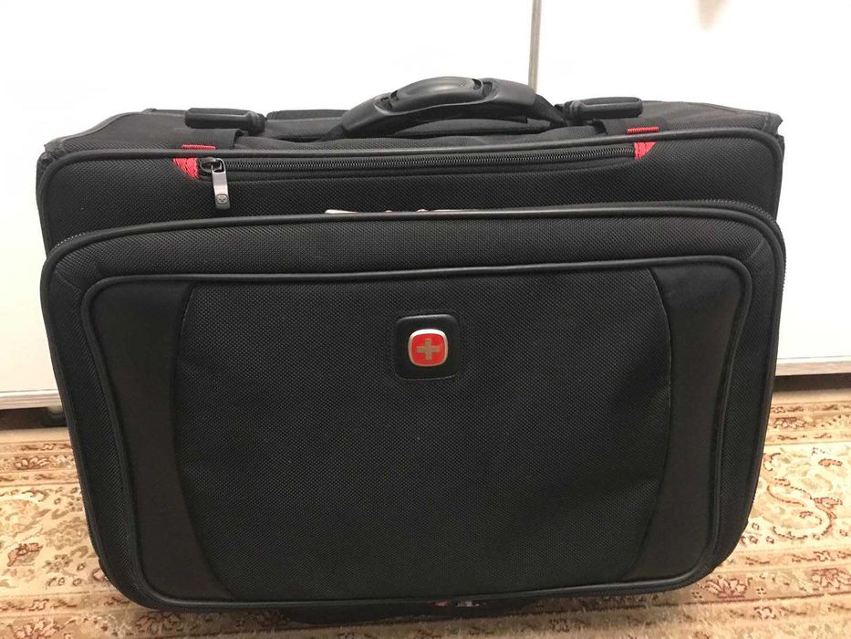 Сумка чемодан “Wenger” в идеальном состоянии