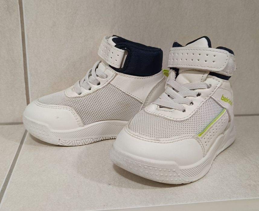 Sportowe buty dziecięce