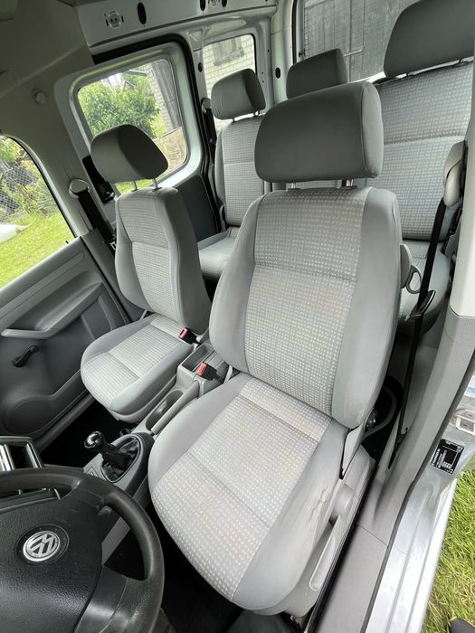 Pranie tapicerki samochodowej, kanap, dywanow, krzesel  i innych