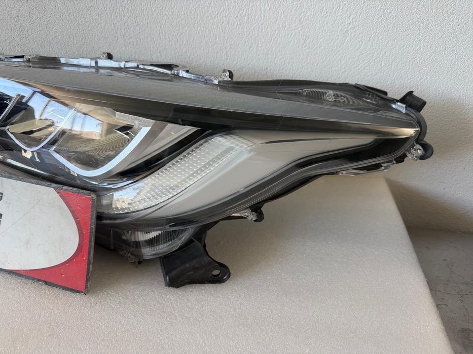 farol esquerdo toyota yaris/cross 2020>