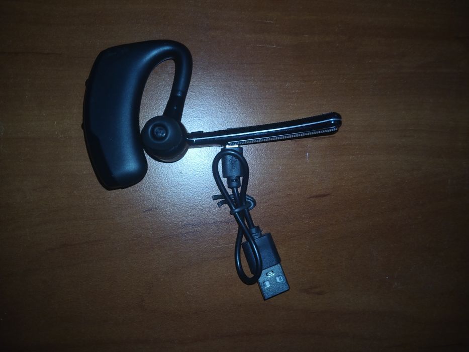 Продам блютуз гарнитуры.