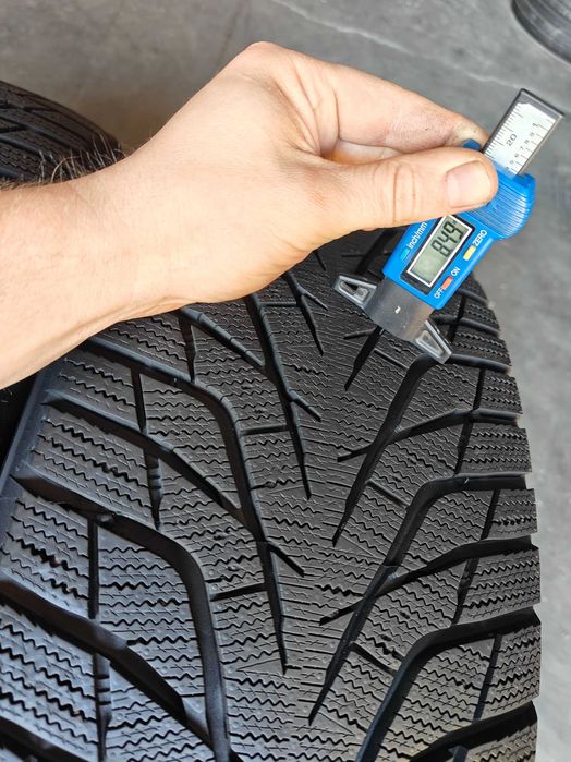 Hankook Winter ICept IZ³ X R18 235 55 104T зимові шини 4шт