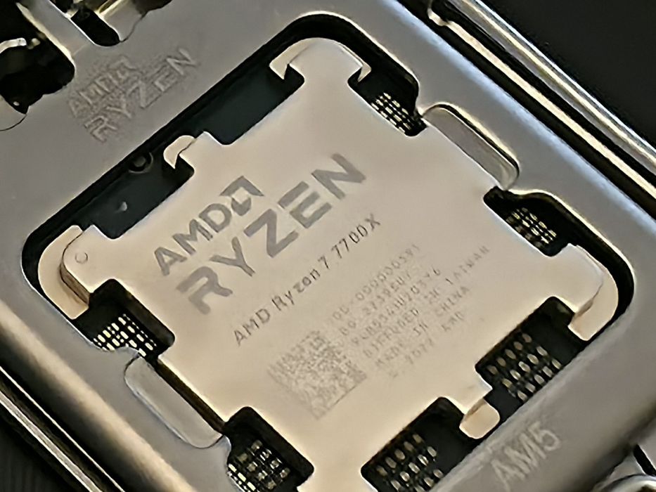 AMD Ryzen 7 7700X + MSI MAG X670E Tomahawk WiFi (Com Garantia)