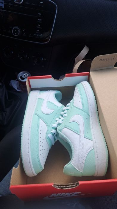 Nike Court Vision Low