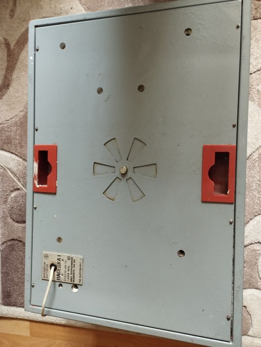 Інкубатор Наседка1