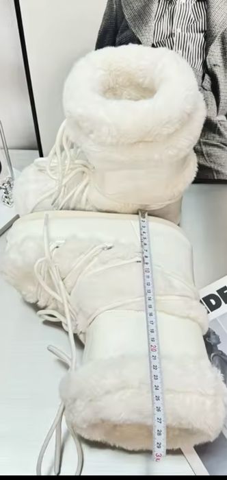 Sniegowce Moon Boot biale futerko cieple lekkie 35-40