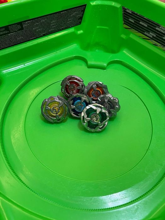 бейблейди та запускавачі