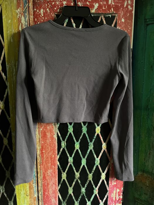 Damski krótki sweterek na długi rękaw z prążkowanego materiału Zara S