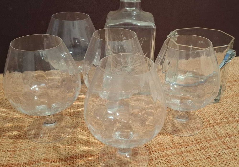 Conjunto 1 Garrafa de uísque + 1 balde gelo + 5 taças de balão