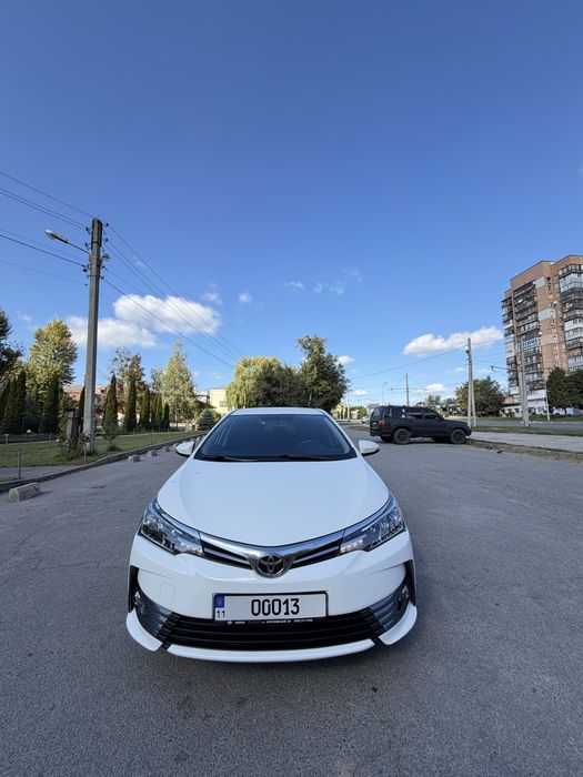 Продам toyota corolla 2017