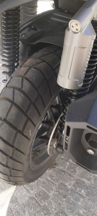 Mota ADV 350 como nova