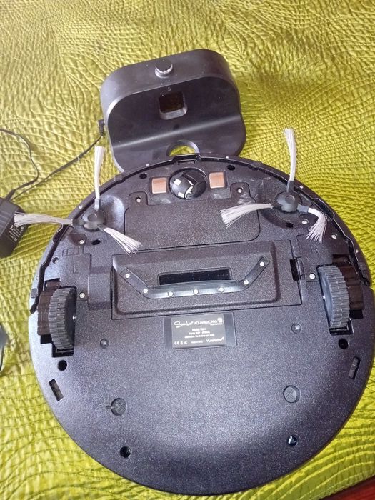 Robot aspirador  pouco uso