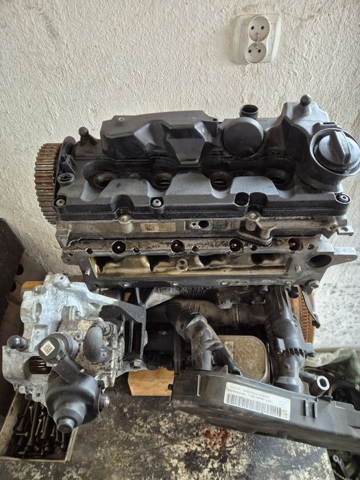 Silnik uszkodzony vw 2,0 CRB  15r