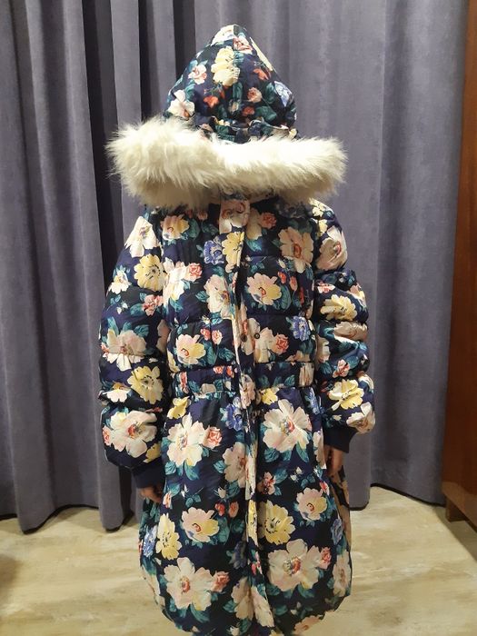 куртка для девочки 140 см.