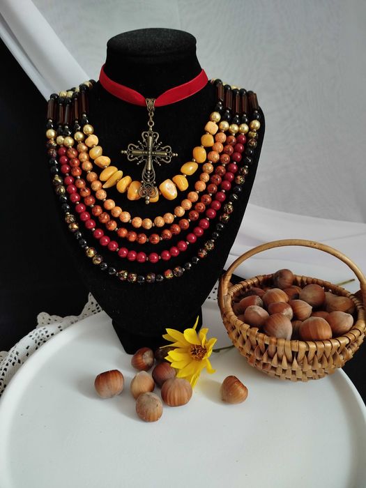 Українське багаторядне намисто  коралі до вишиванки красные бусы