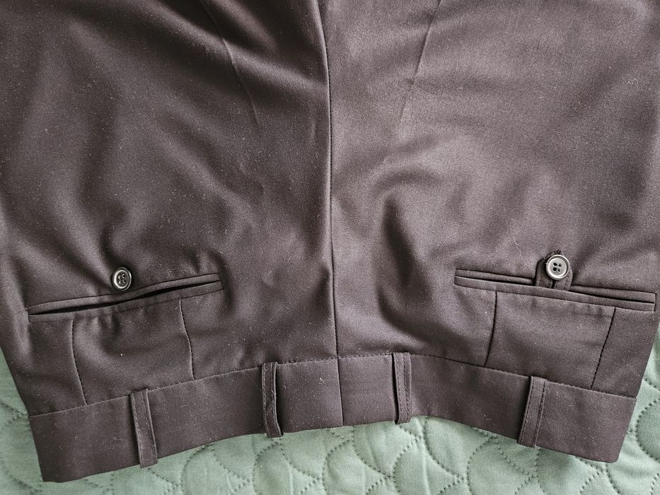 Czarny garnitur męski