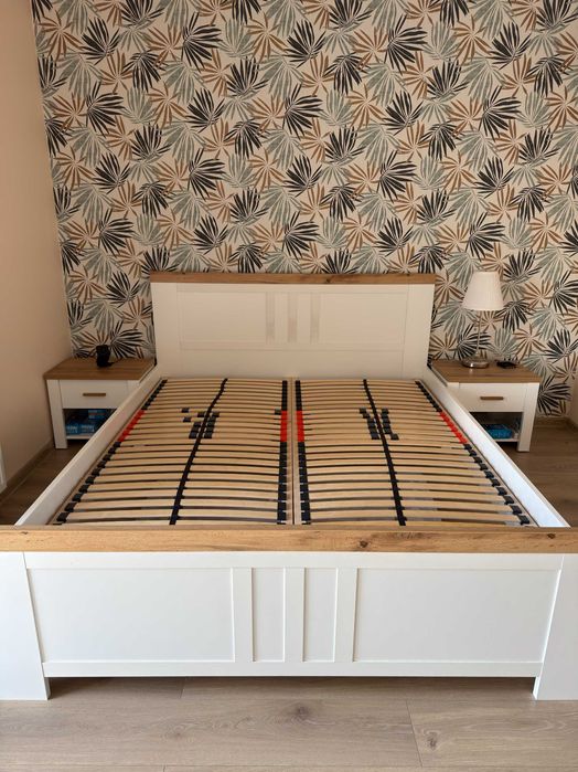 Komplet mebli do sypialni - łóżko 160×200 + 2 szafki + komoda