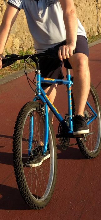 Bicicleta  de montanha e cidade
