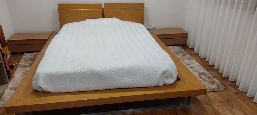 Cama de casal madeira 160x200 com mesas cabeceira